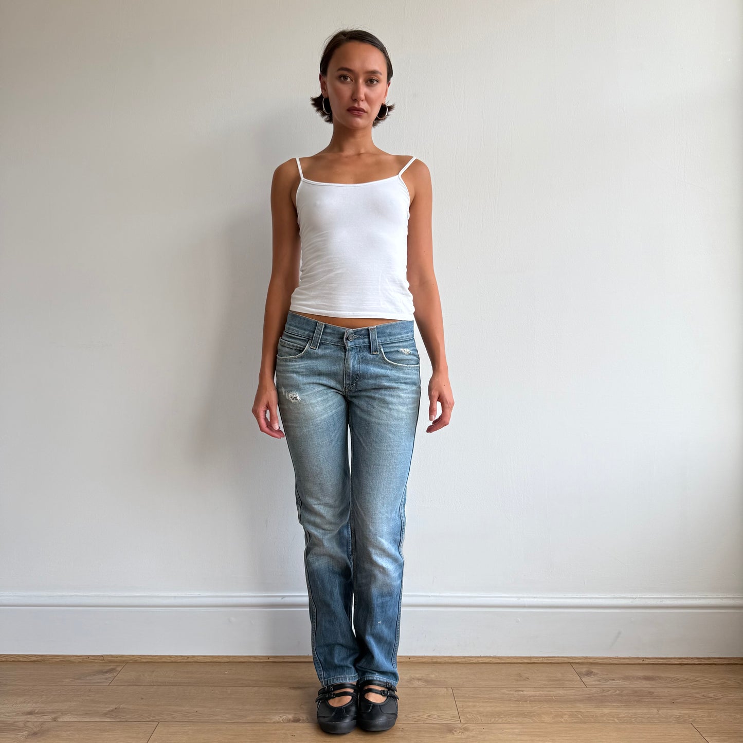 Levi’s cinch back jeans - Size