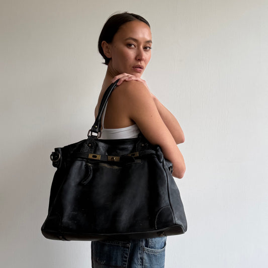 Black leather ‘firkin’ bag - One Size