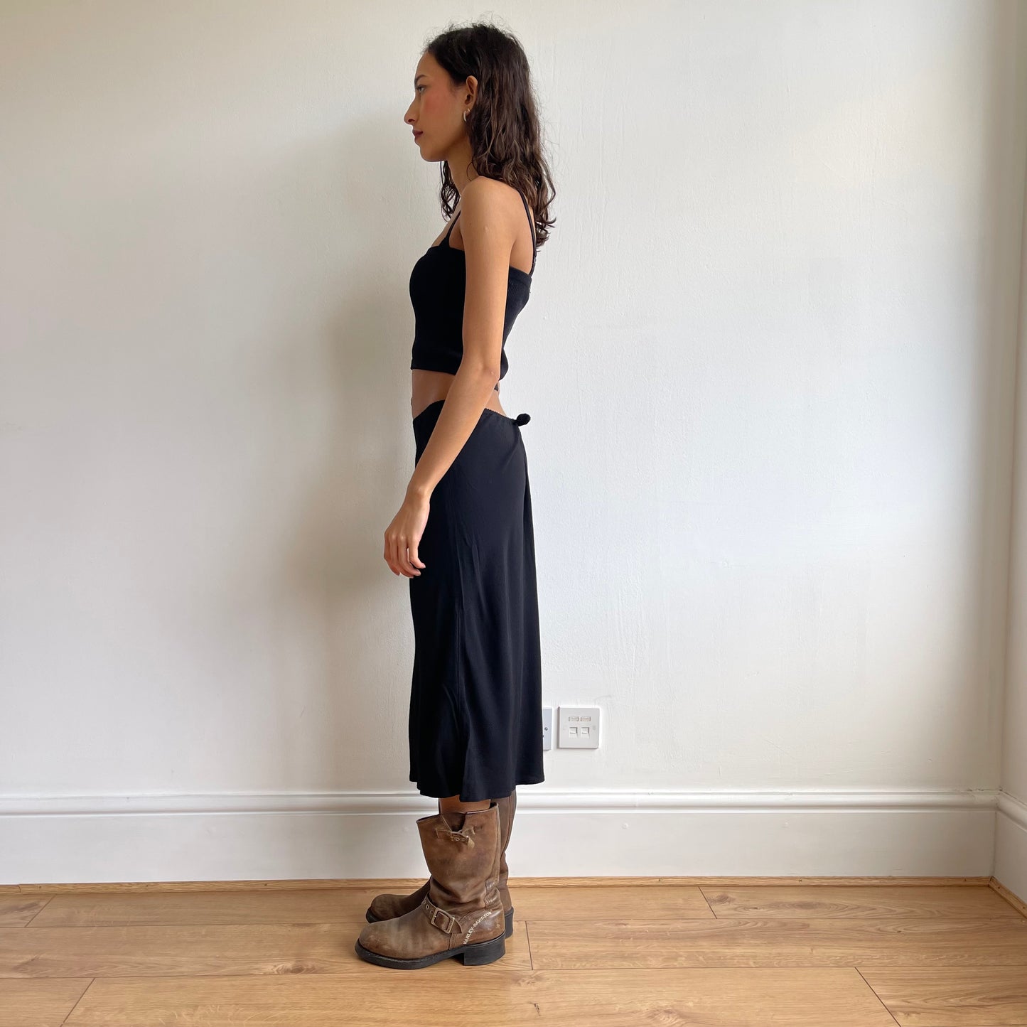 Black 90’s midi skirt - Size S/M