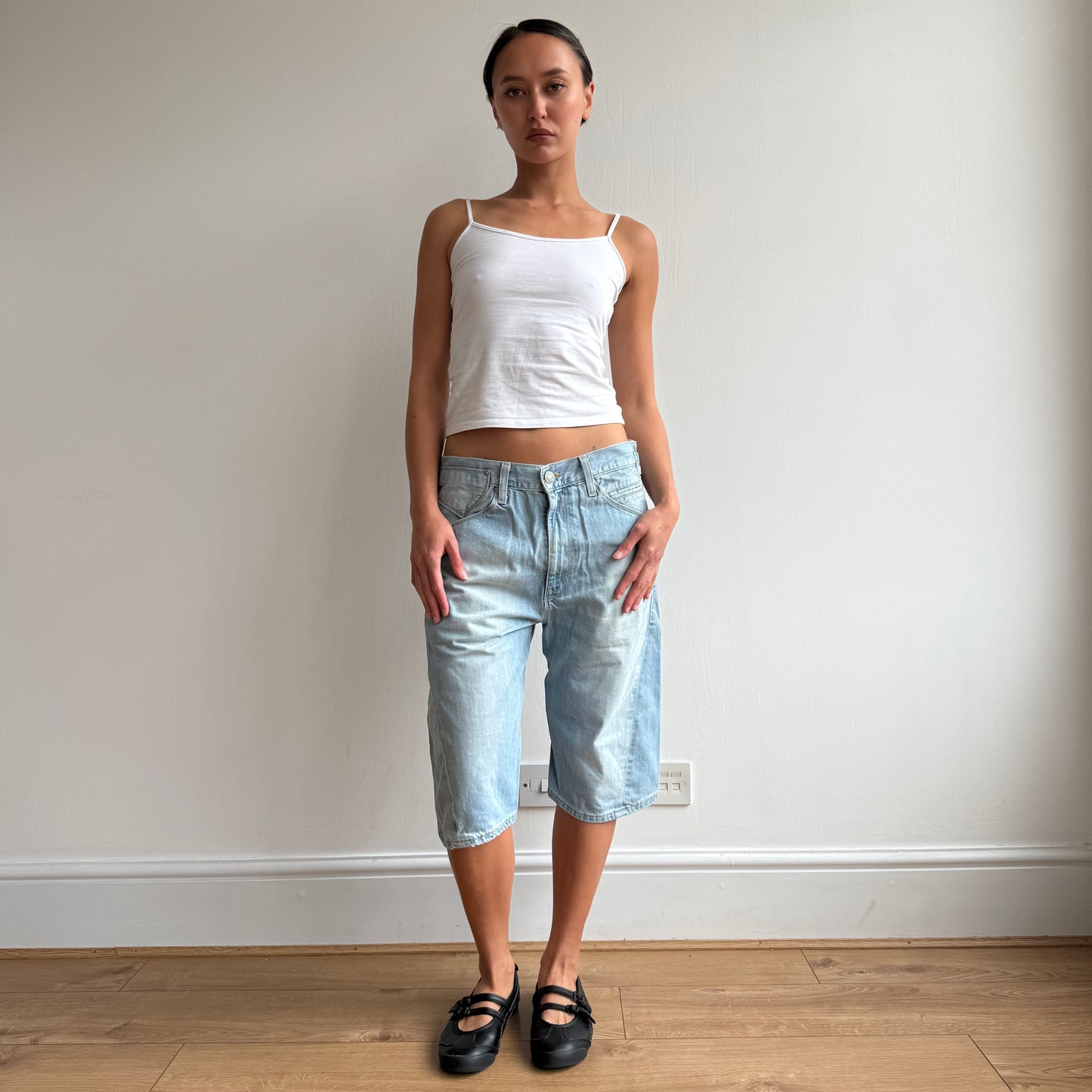 Levi’s Engineered cinch jorts - Size M