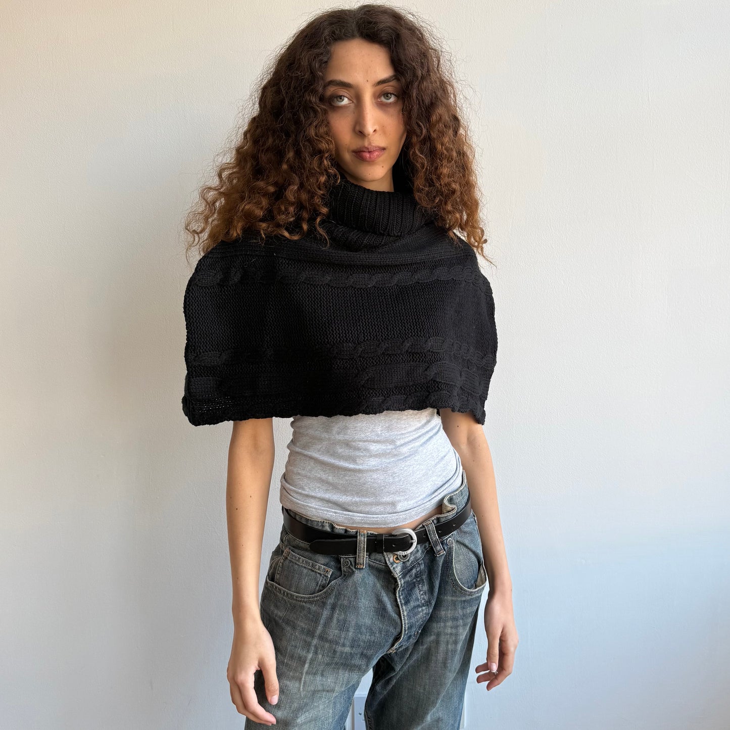 Black cropped poncho - One Size