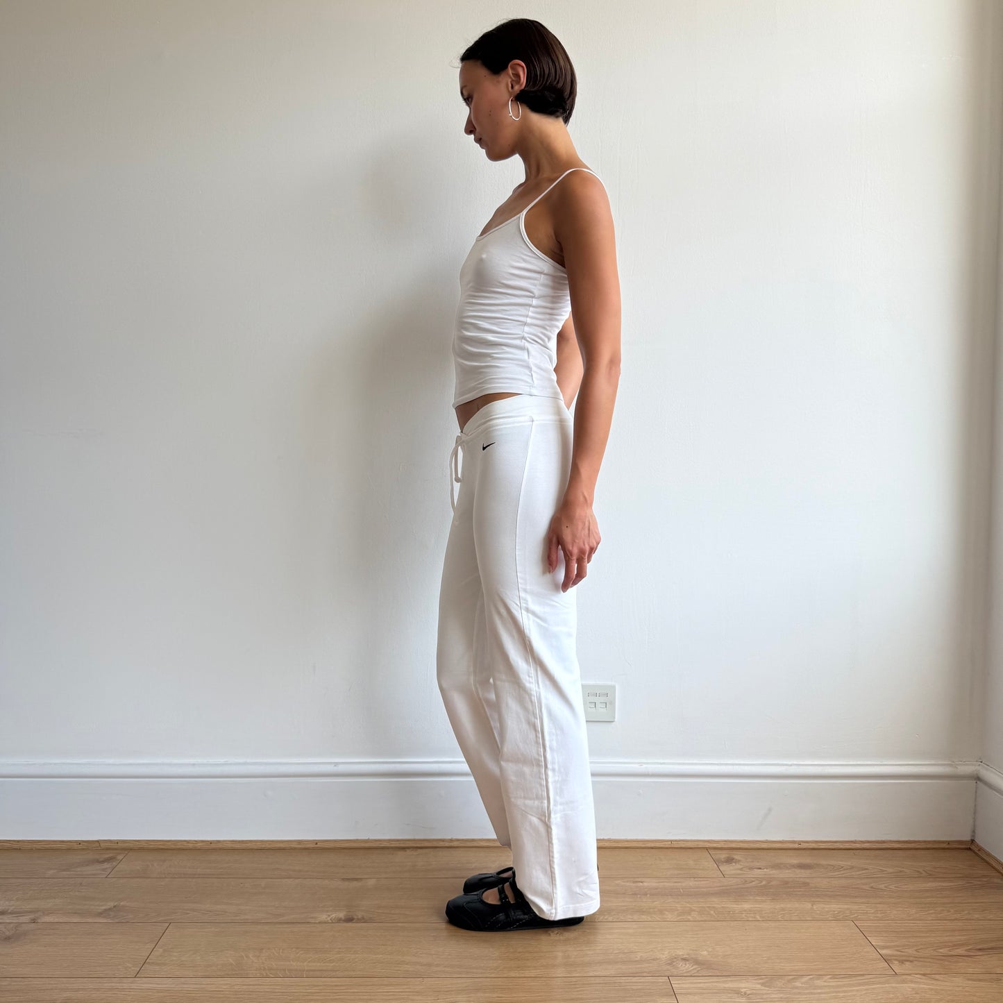 White Nike flared yoga pants - Size S