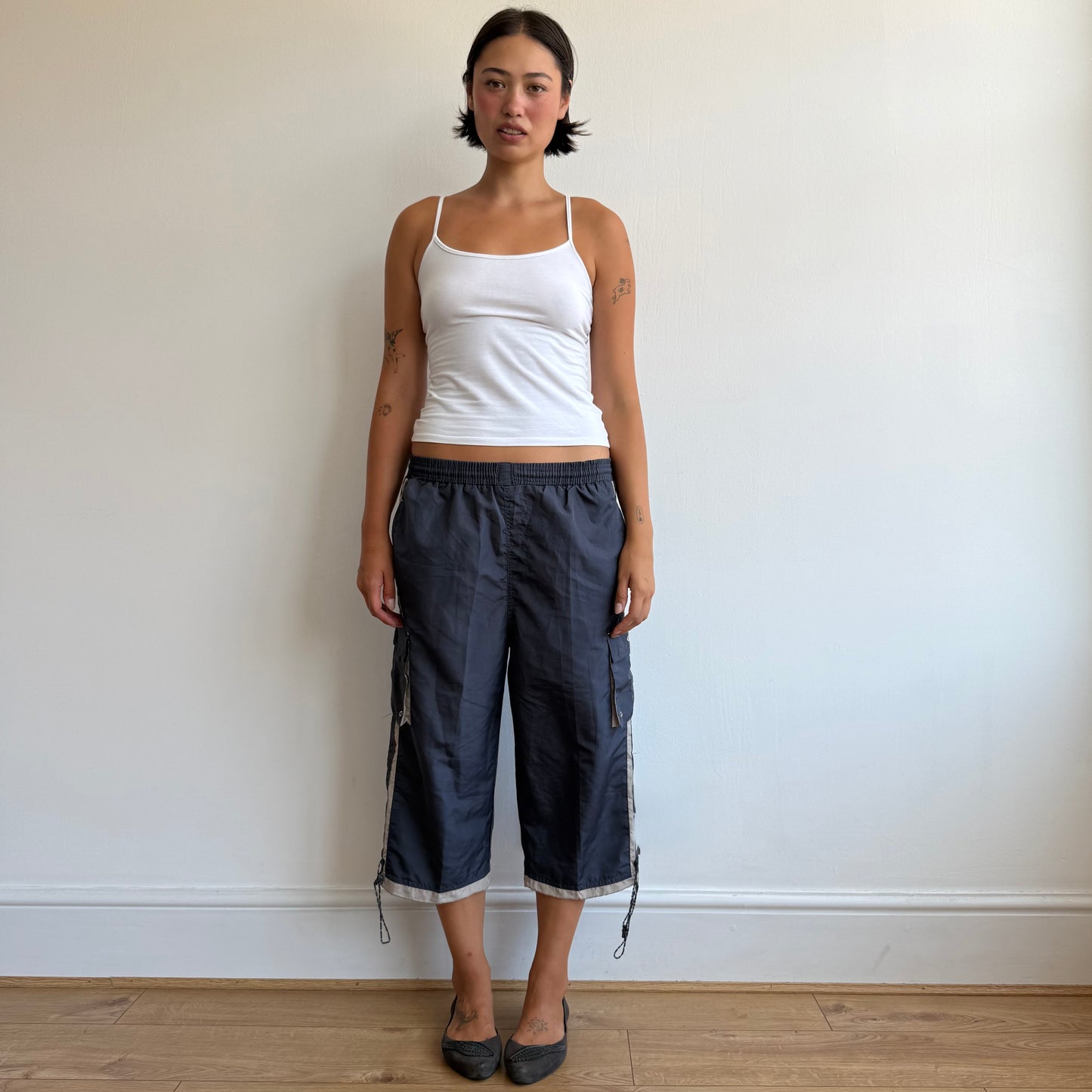 Navy toggle drawstring capris - Size S