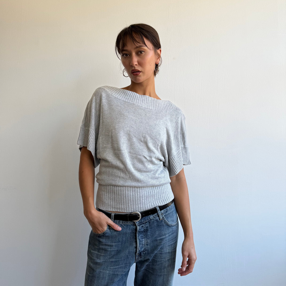 Grey slouchy short sleeve knit - Size M