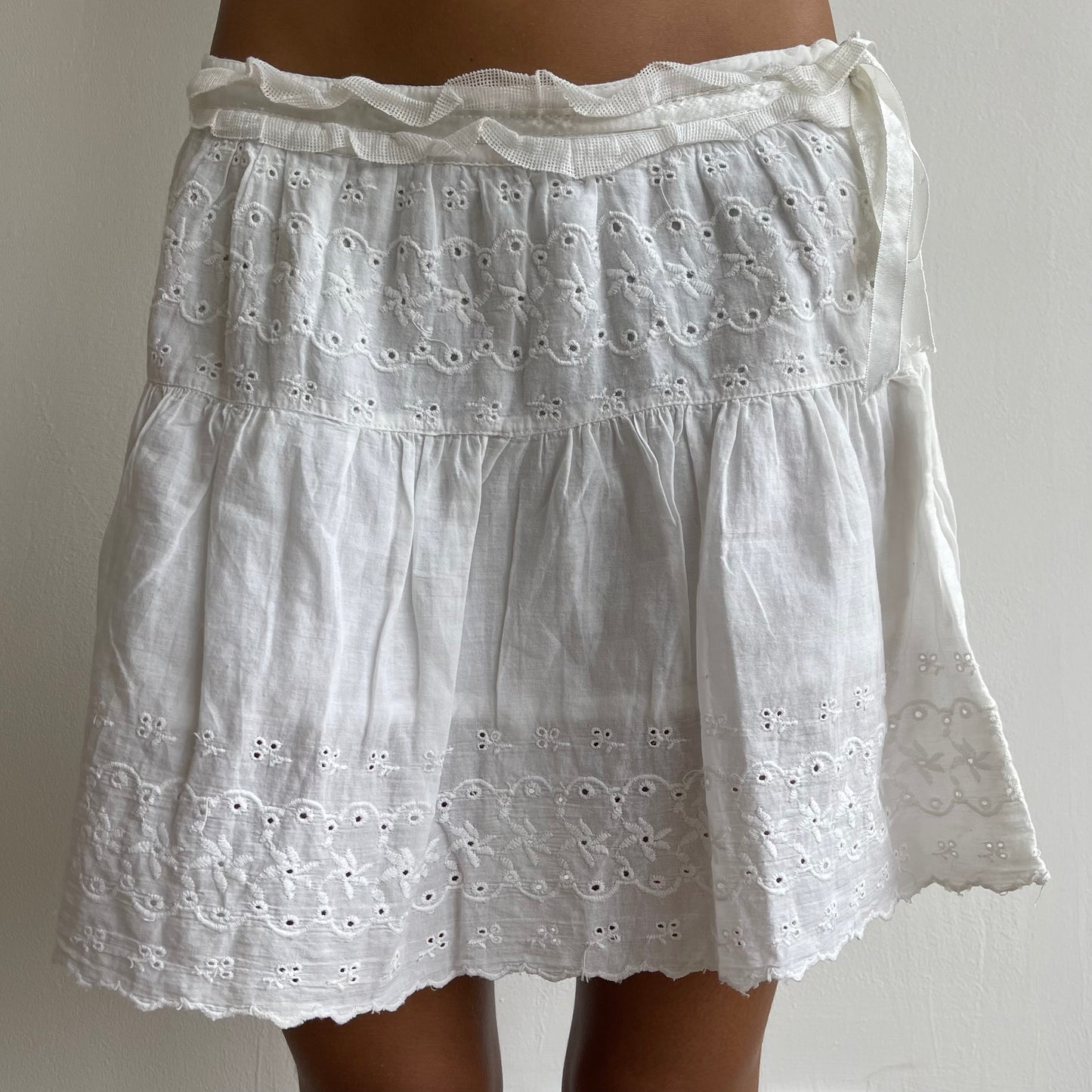 White broderie tie side skirt - Size S