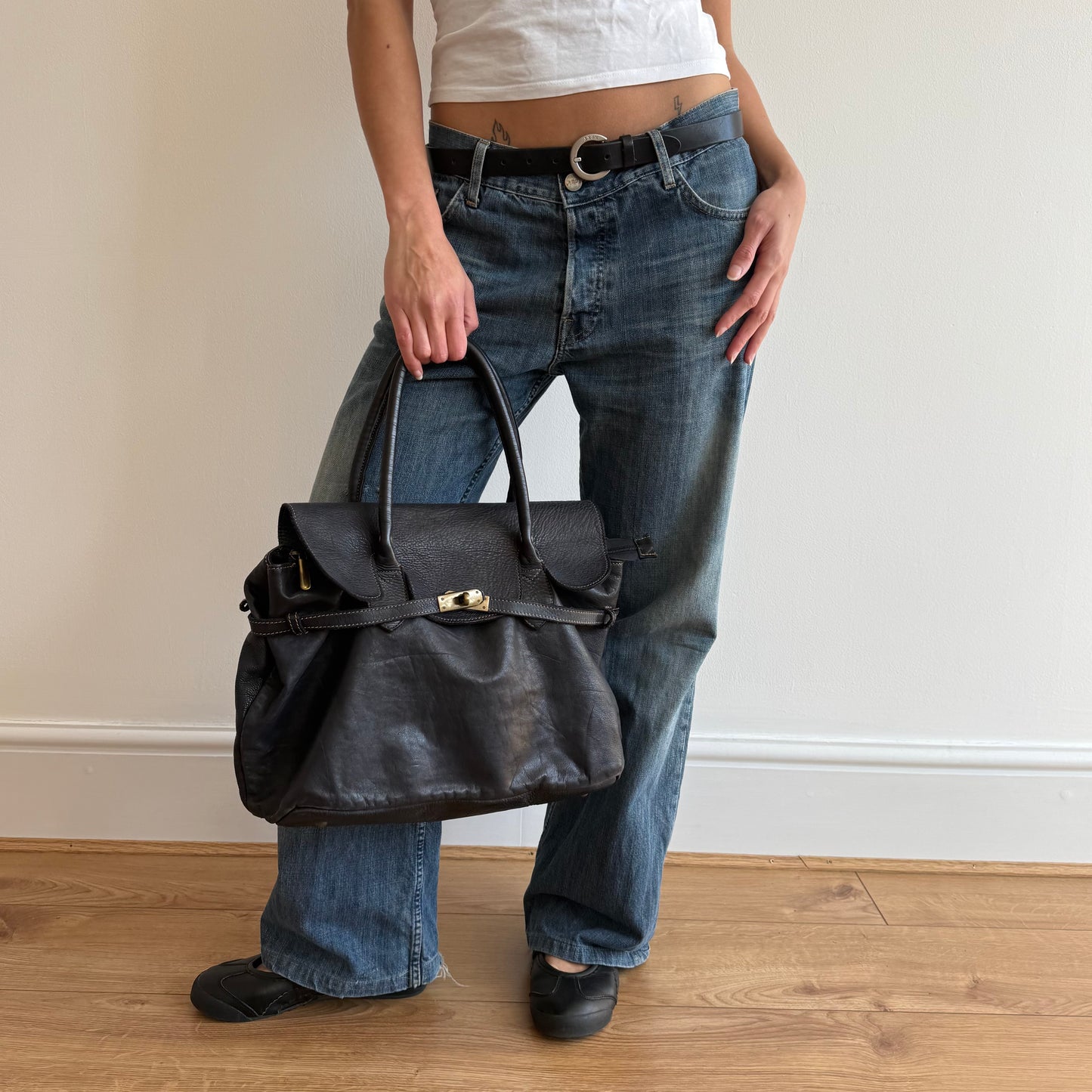 Navy leather ‘firkin’ bag - One Size