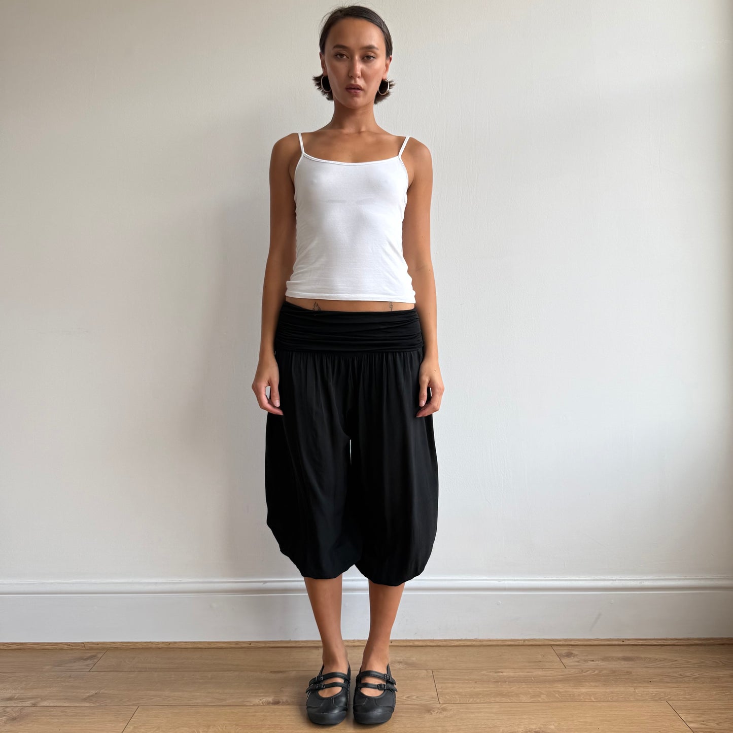 Black balloon capris - Size S