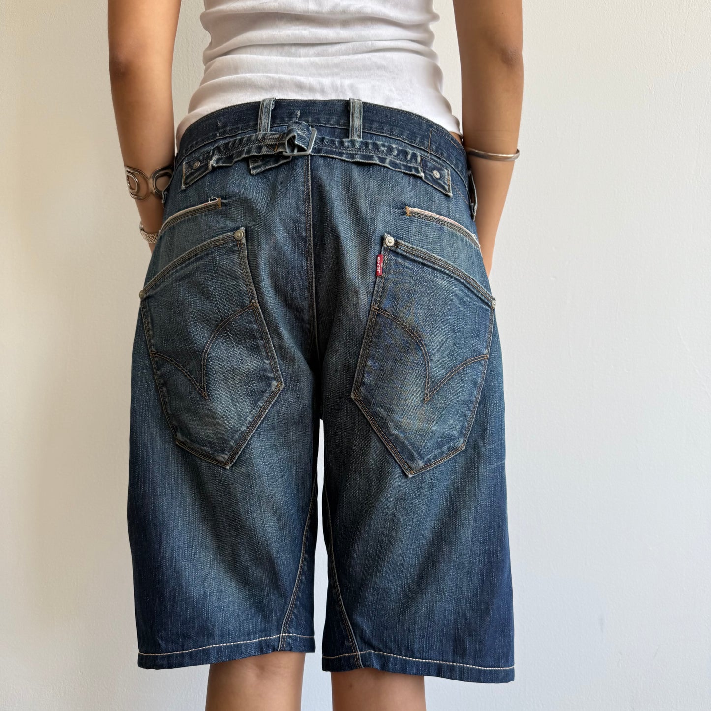 Levi’s Engineered jorts - Size M