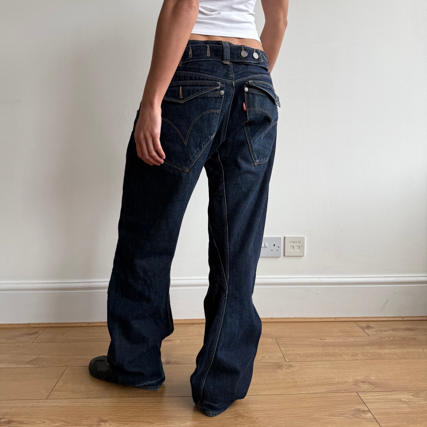 Levi’s Engineered dark wash button jeans - Size 32x32