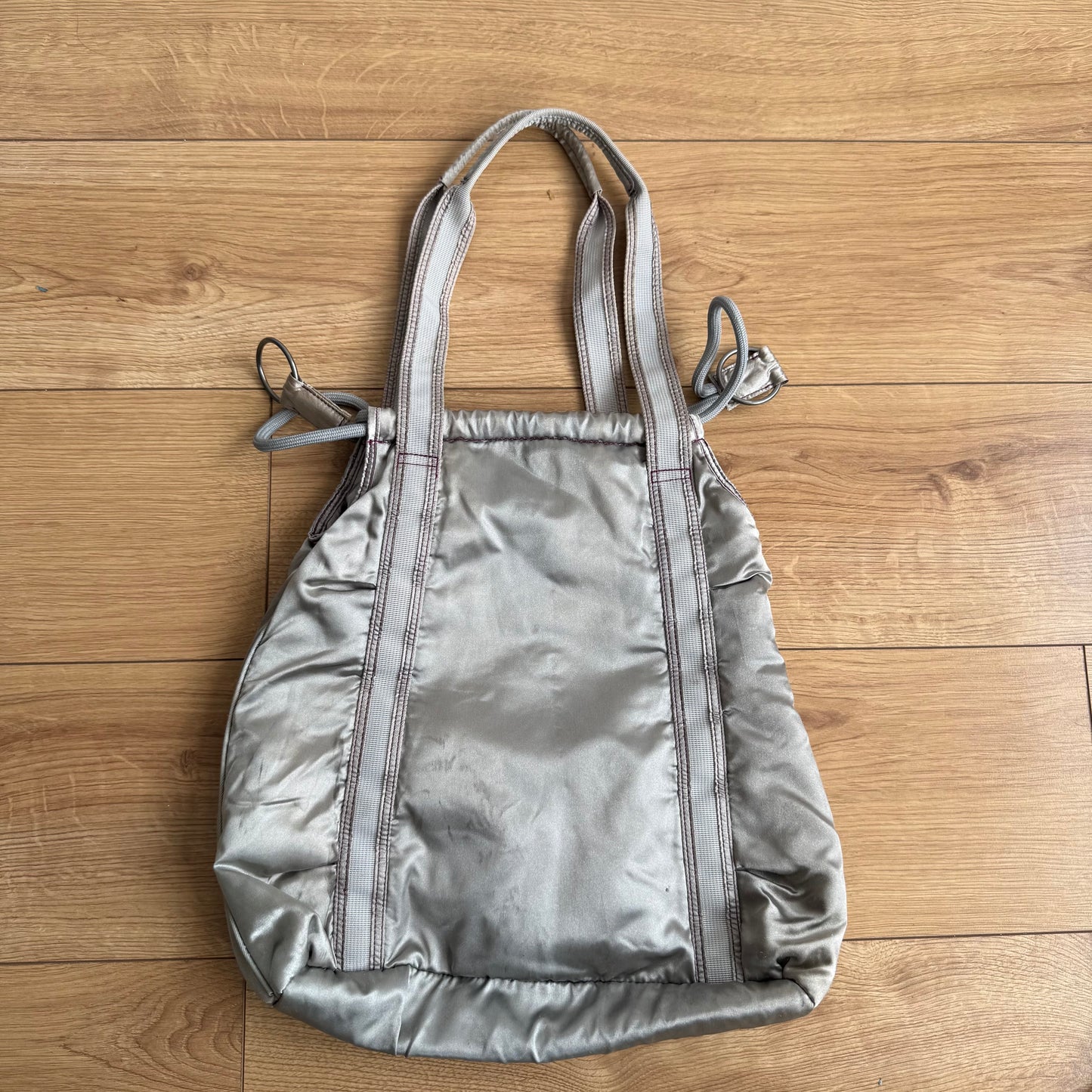 Silver Nike sporty handbag - One Size