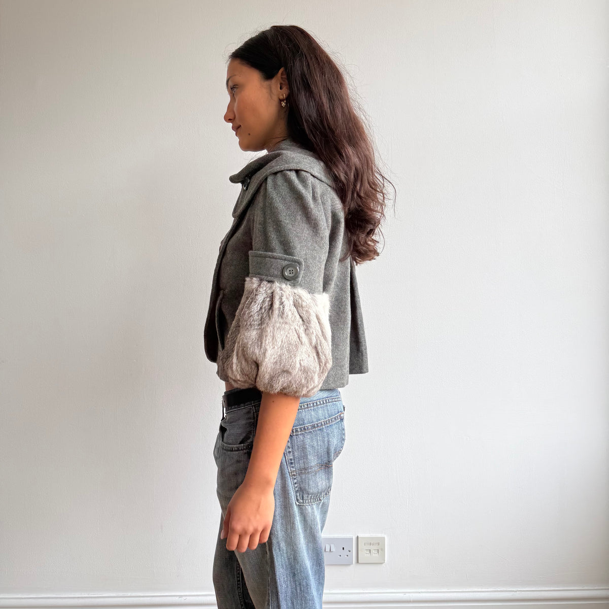 Grey cropped fur sleeve peacoat - Size S