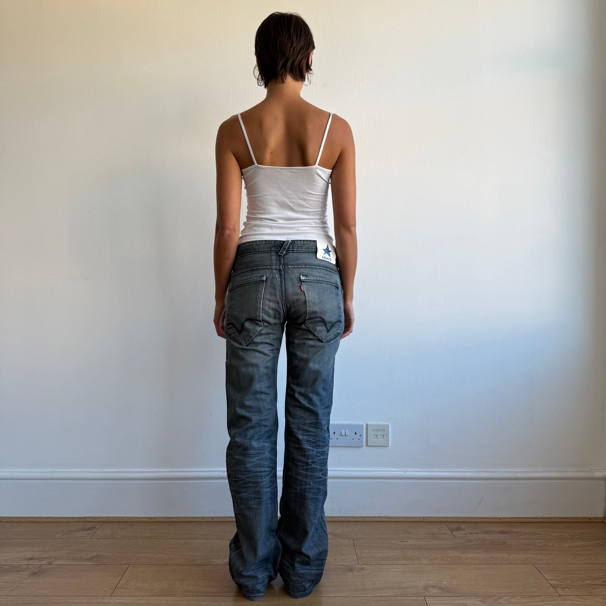 Levi’s dark wash star jeans - Size 31x34
