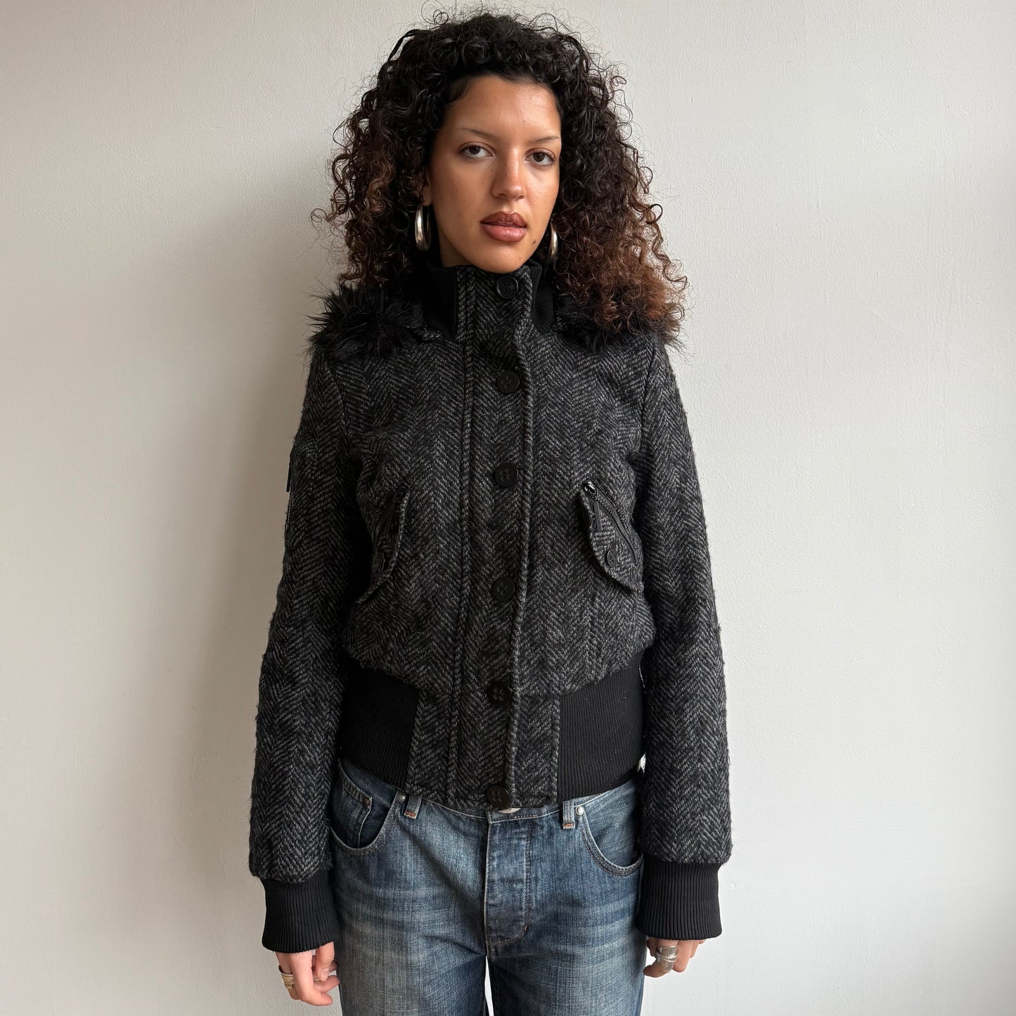 Black faux fur hood bomber - Size M