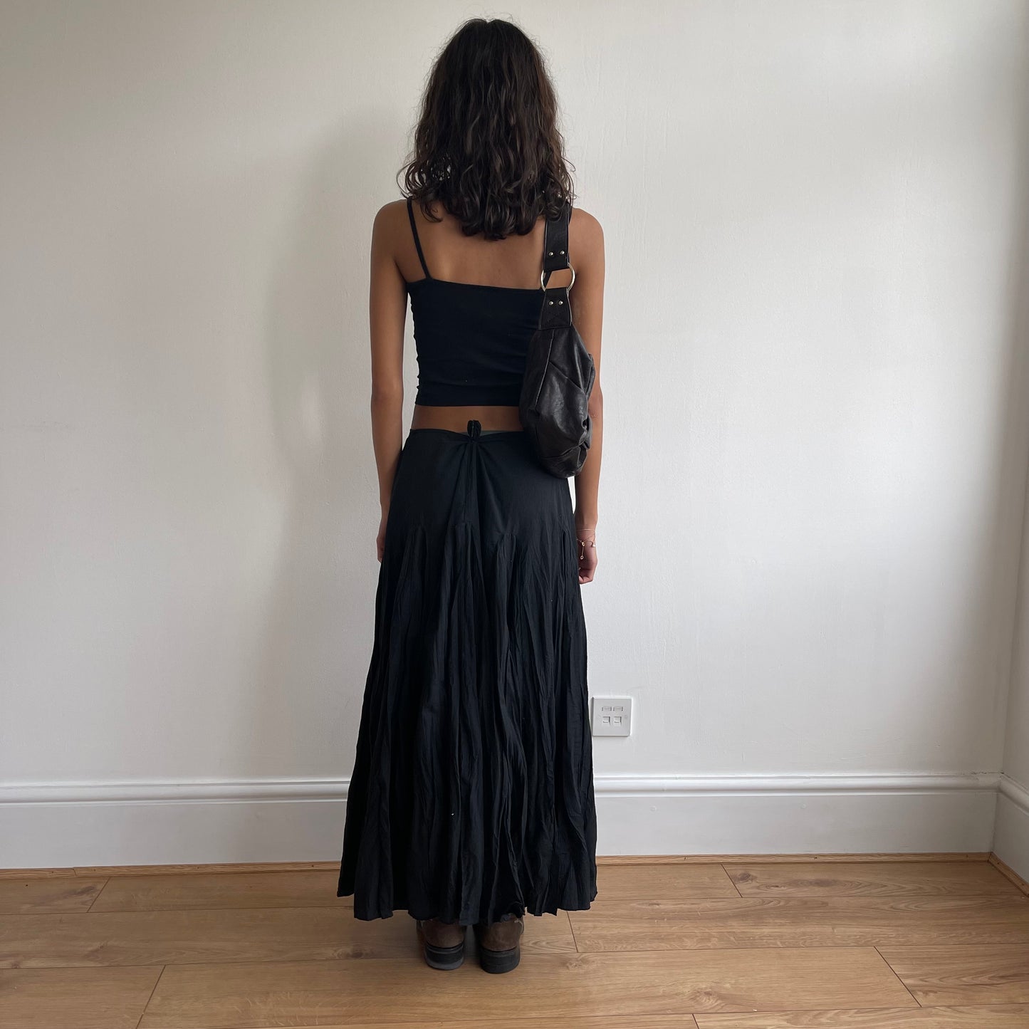 Black drop waist flowy skirt - Size S