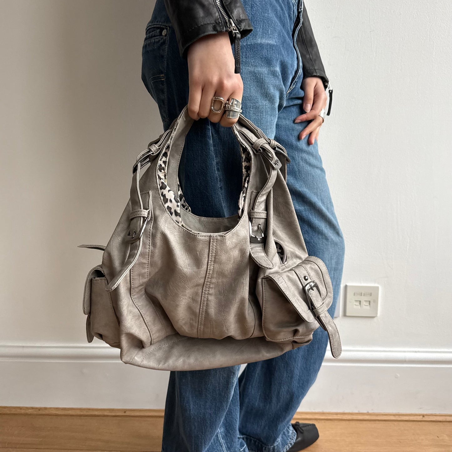 Beige slouchy buckle bag - One Size