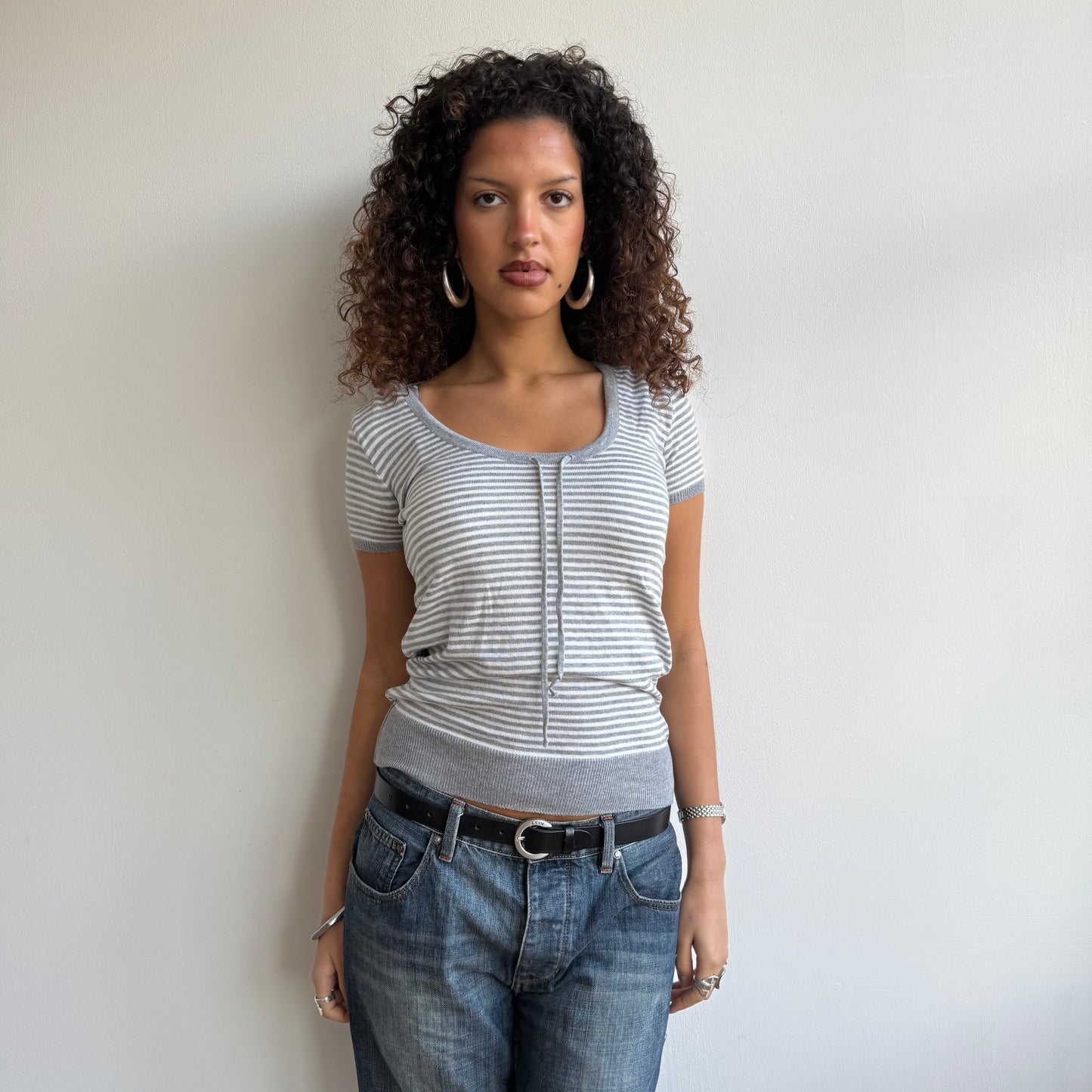 Grey + white knit short sleeve hoodie - Size M