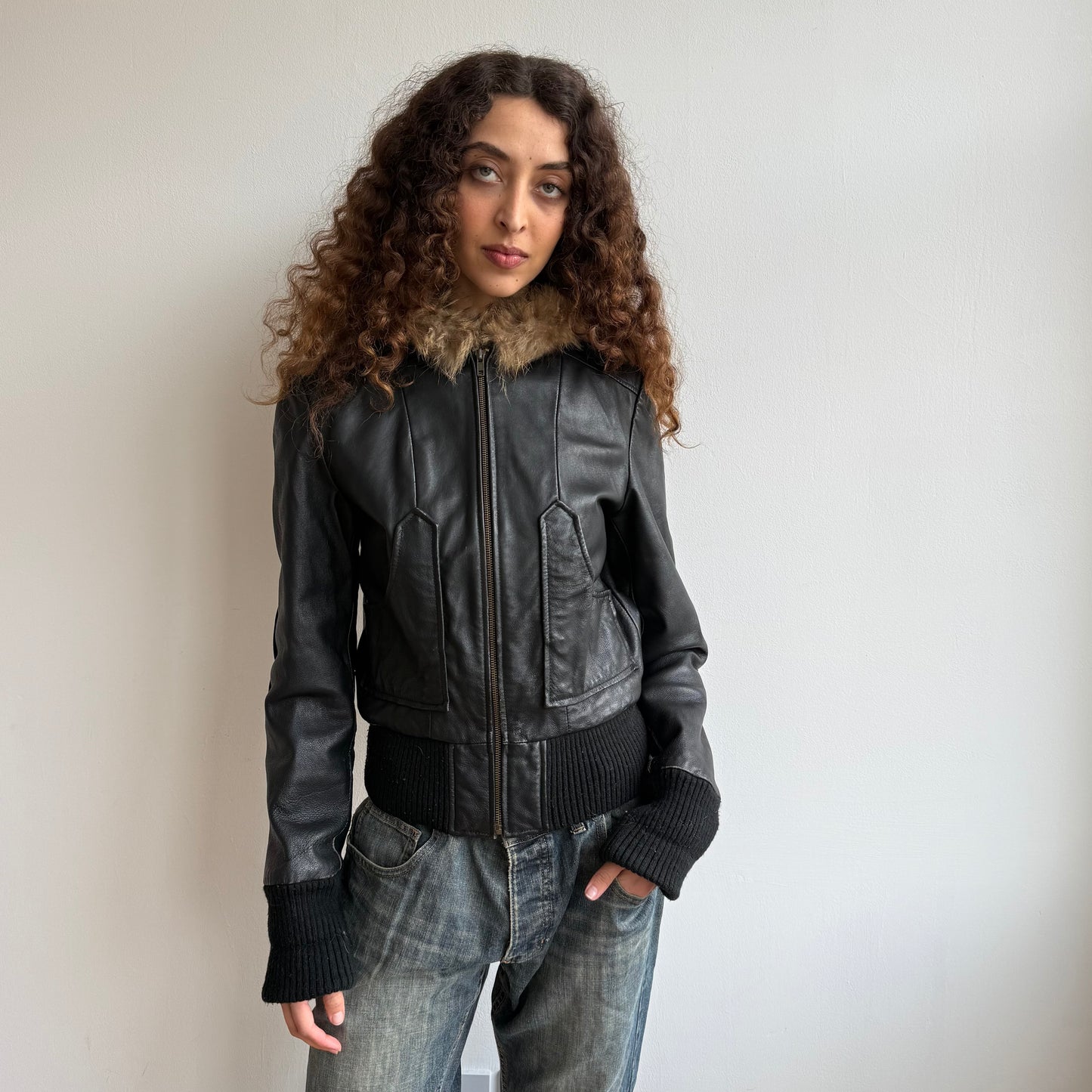 Black leather fur hood bomber - Size S