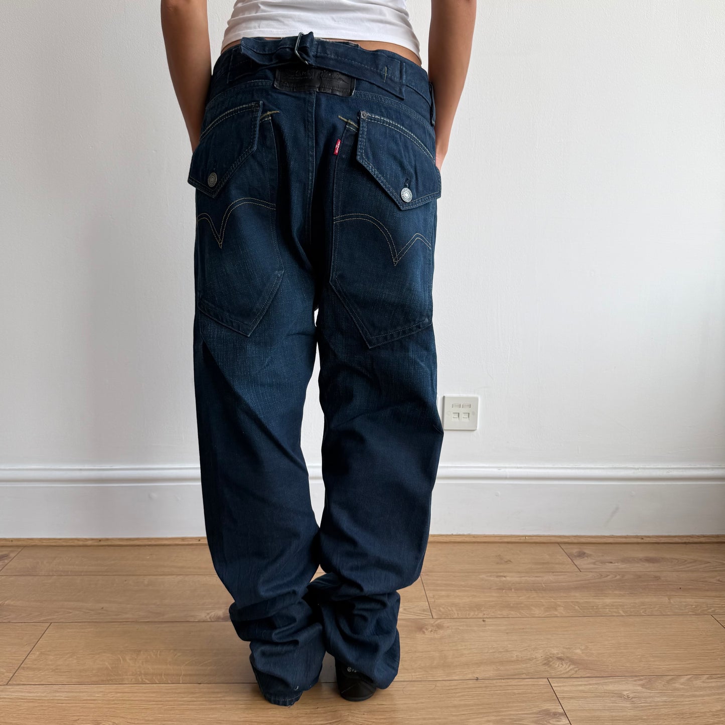 Levi’s Engineered cinch jeans - Size 33x34