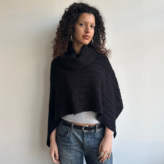 Black cable knit poncho - One Size