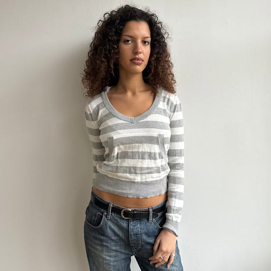 Grey + white striped knit hoodie - Size S