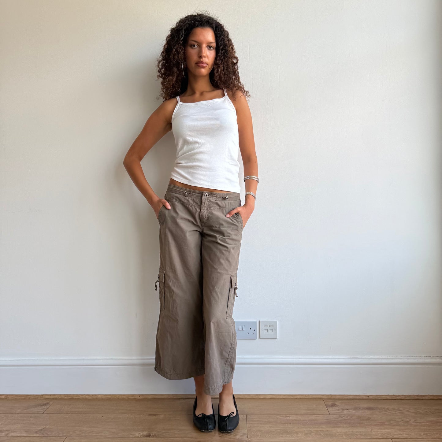 Khaki toggle capris - Size S