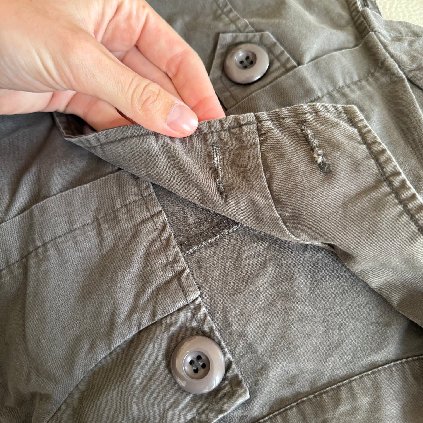 Khaki grey short sleeve jacket - Size S, M + L