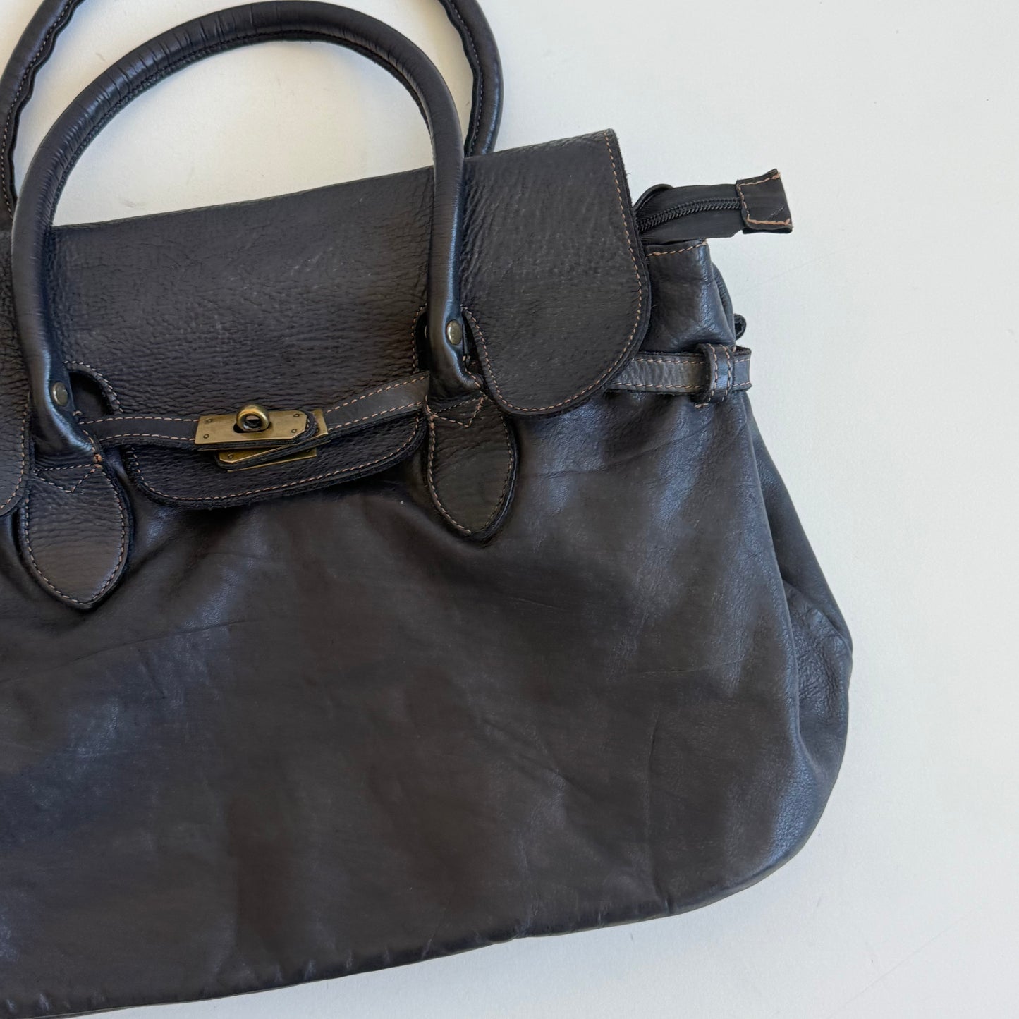Navy leather ‘firkin’ bag - One Size