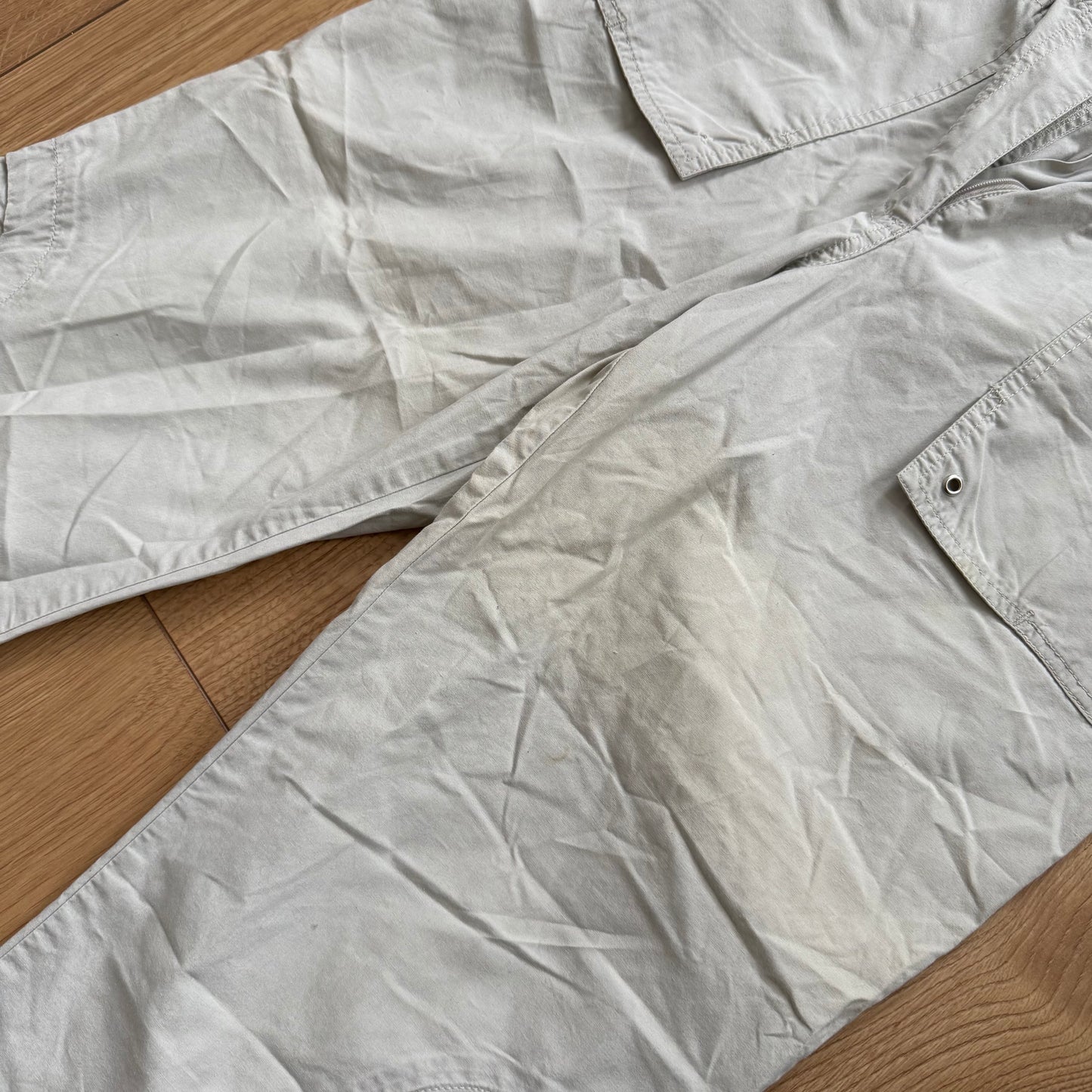 Light grey toggle capris - Size XS