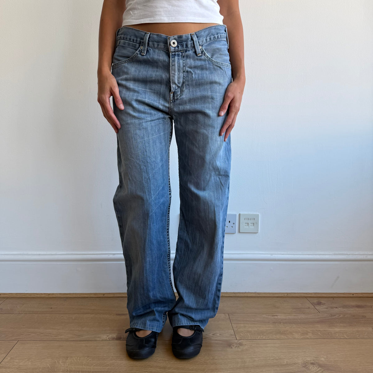 Levi’s cinch back jeans - Size 30x34