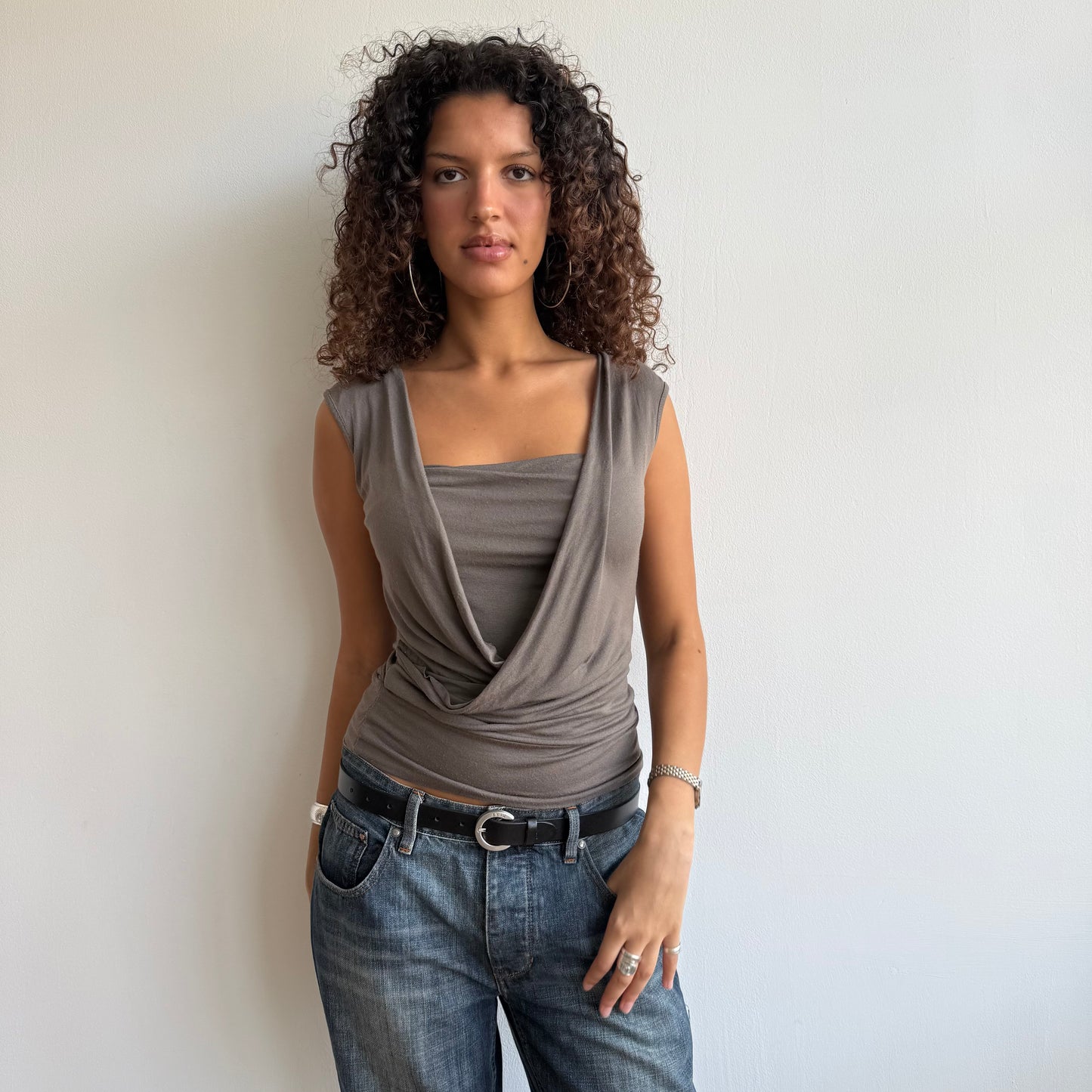 Taupe keyhole top - Size S