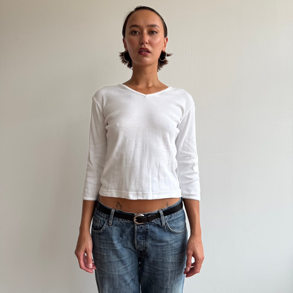 White 3/4 sleeve picot trim top - Size S