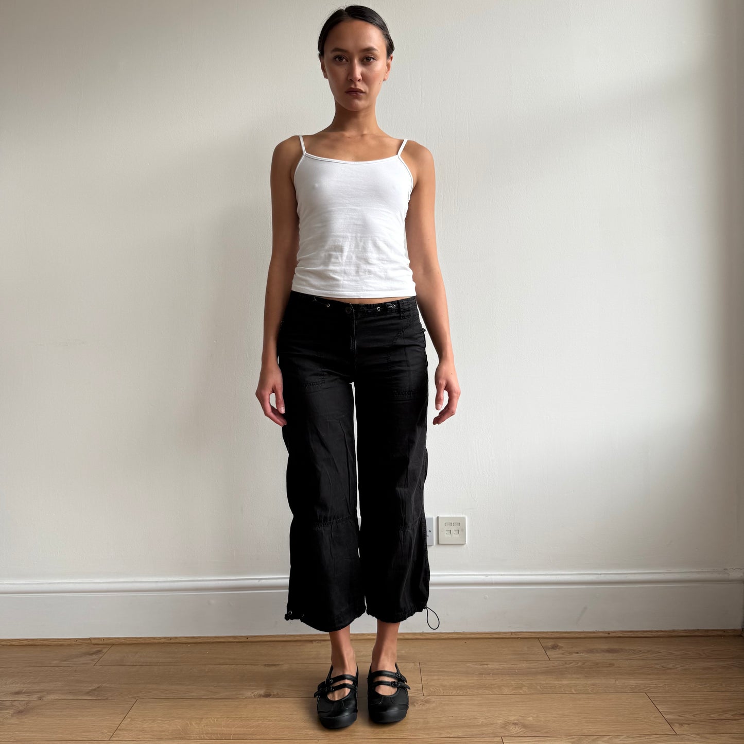 Black toggle capris - Size S