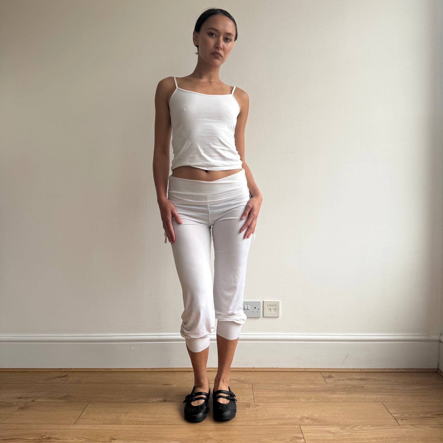 White adjustable ruched capris - Size S