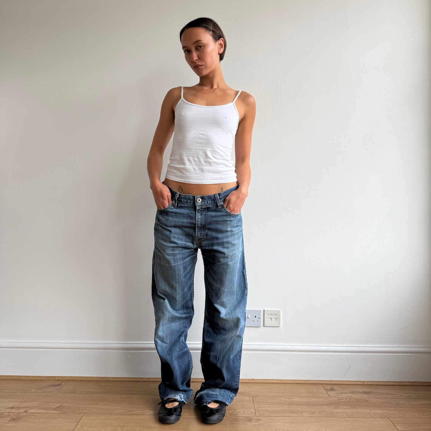 Levi’s cinch back jeans - Size 34x34