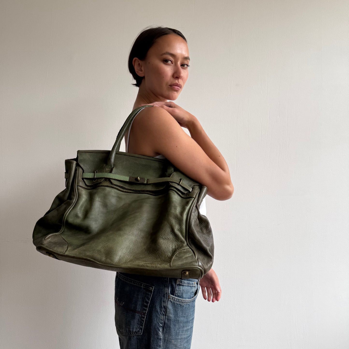 Moss green leather ‘firkin’ bag - One Size