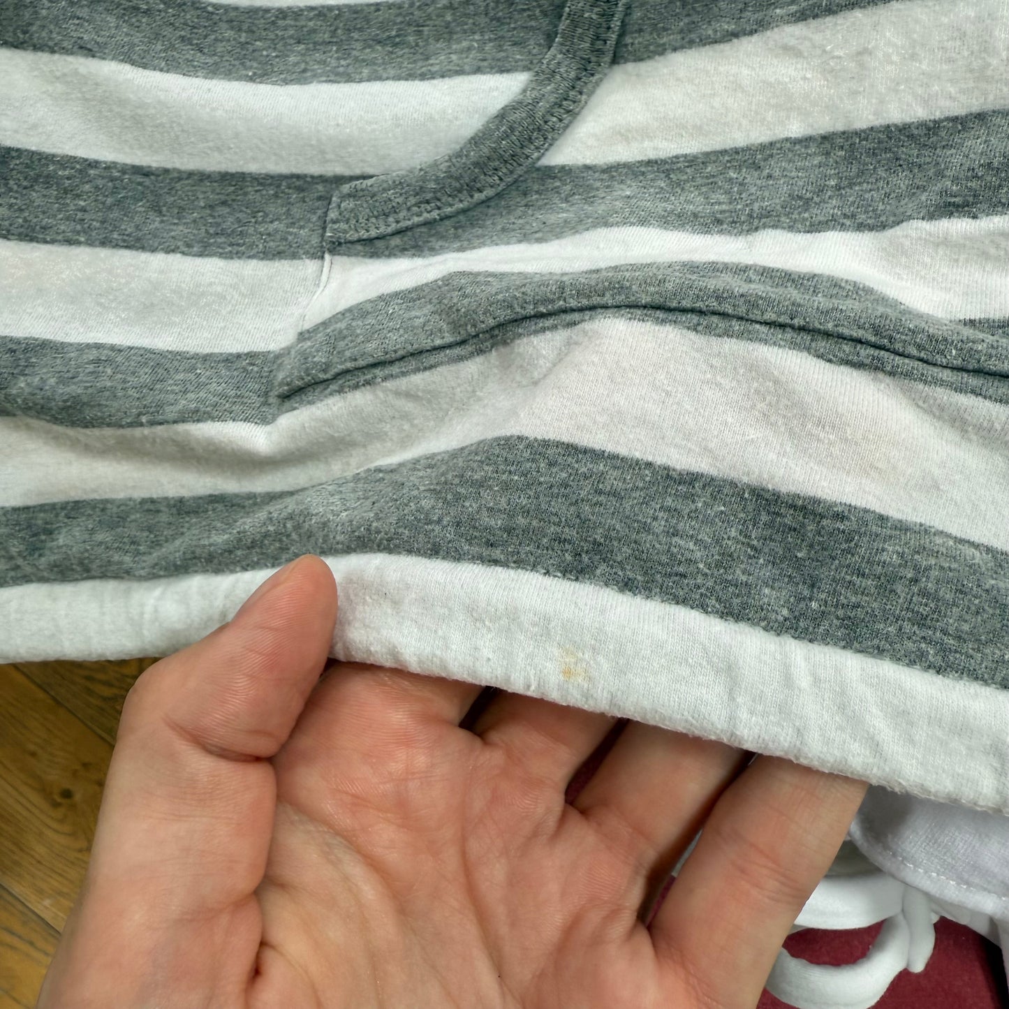 Grey striped sleeveless hoodie - Size M