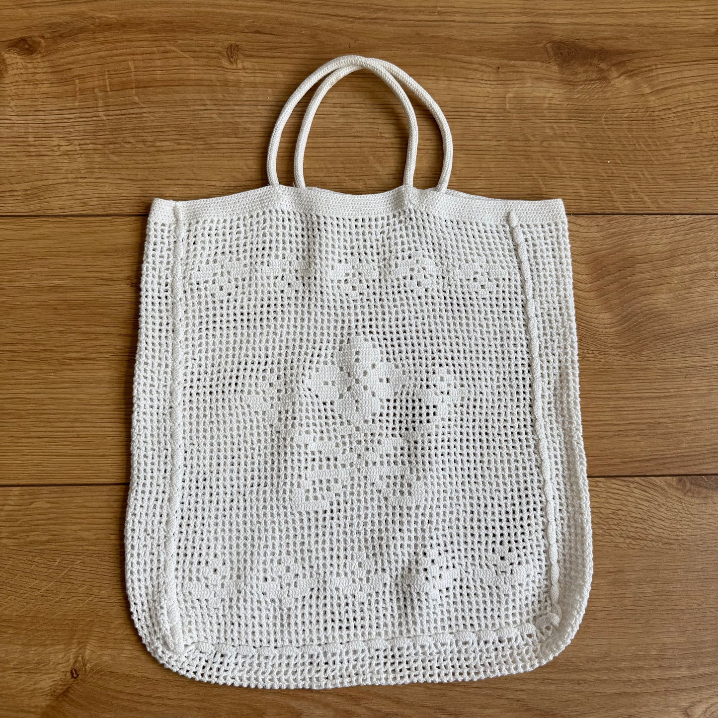White crochet bag