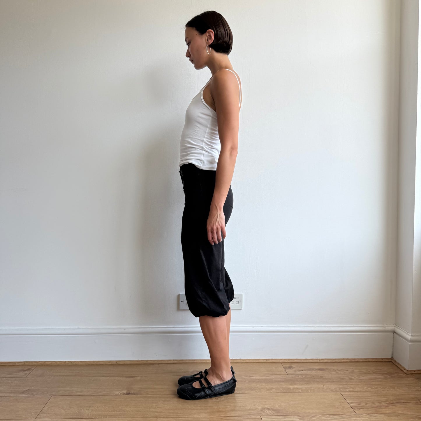 Black button bubble capris - Size XS