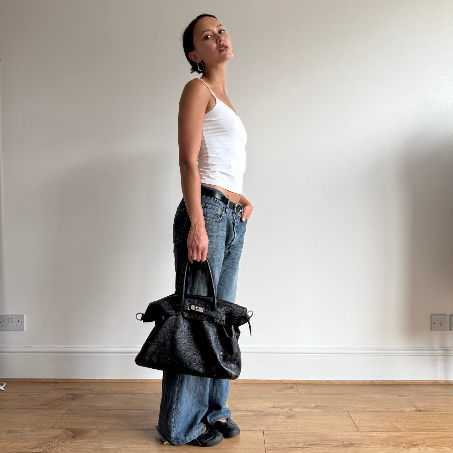 Black leather ‘firkin’ bag - One Size