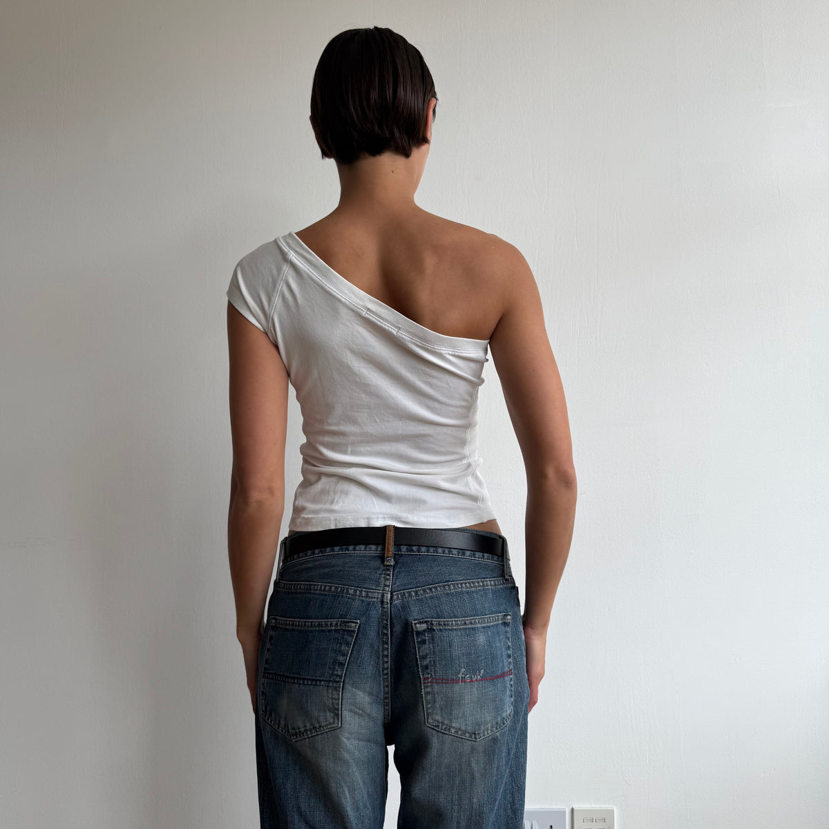 White one shoulder top - Size S