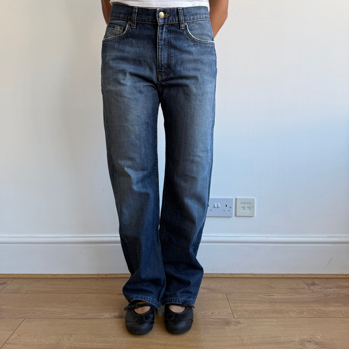 Calvin Klein mid wash jeans - Size 28x34