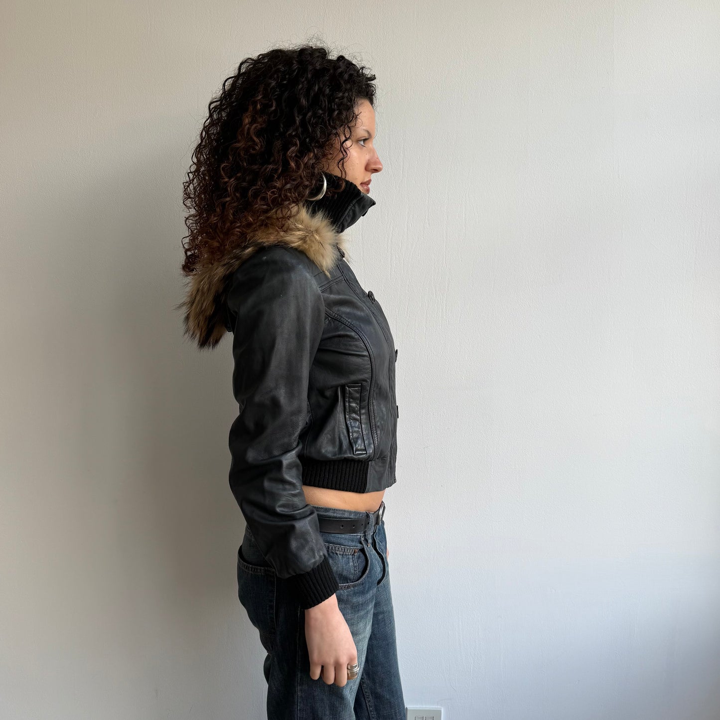 Black leather bomber with fur hood - Size S