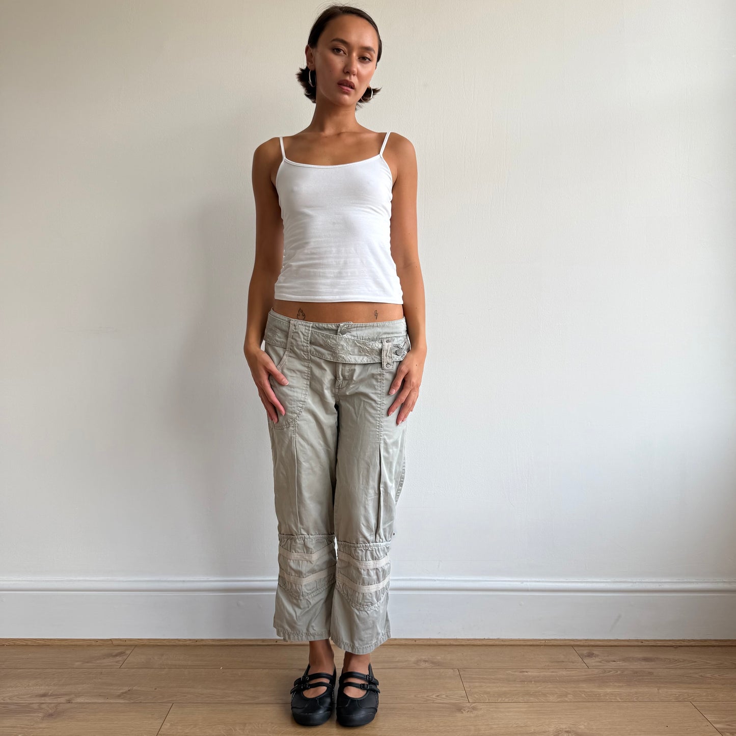 Grey belt ankle tie capris - Size S