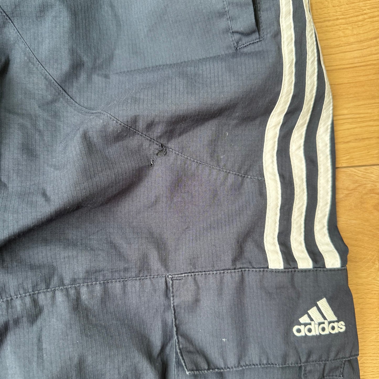 Navy Adidas capris - Size M (2)