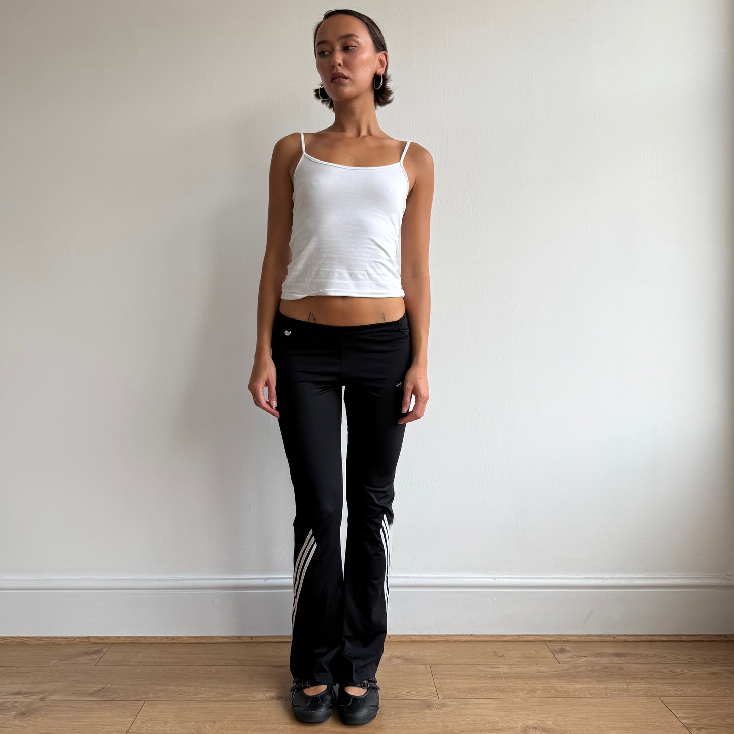 Black Adidas 3-stripe flared yoga pants - Size S