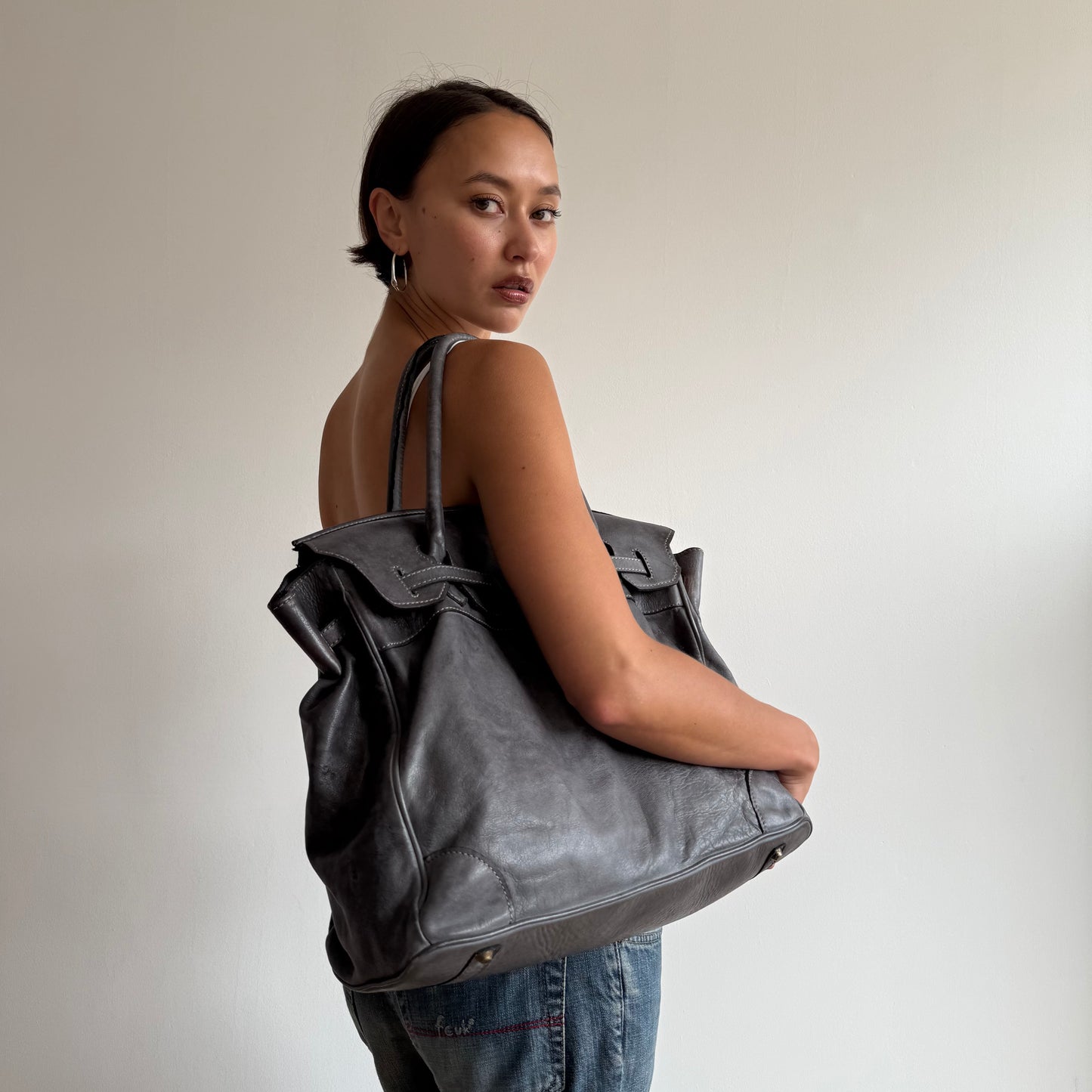 Charcoal leather ‘firkin’ bag - One Size