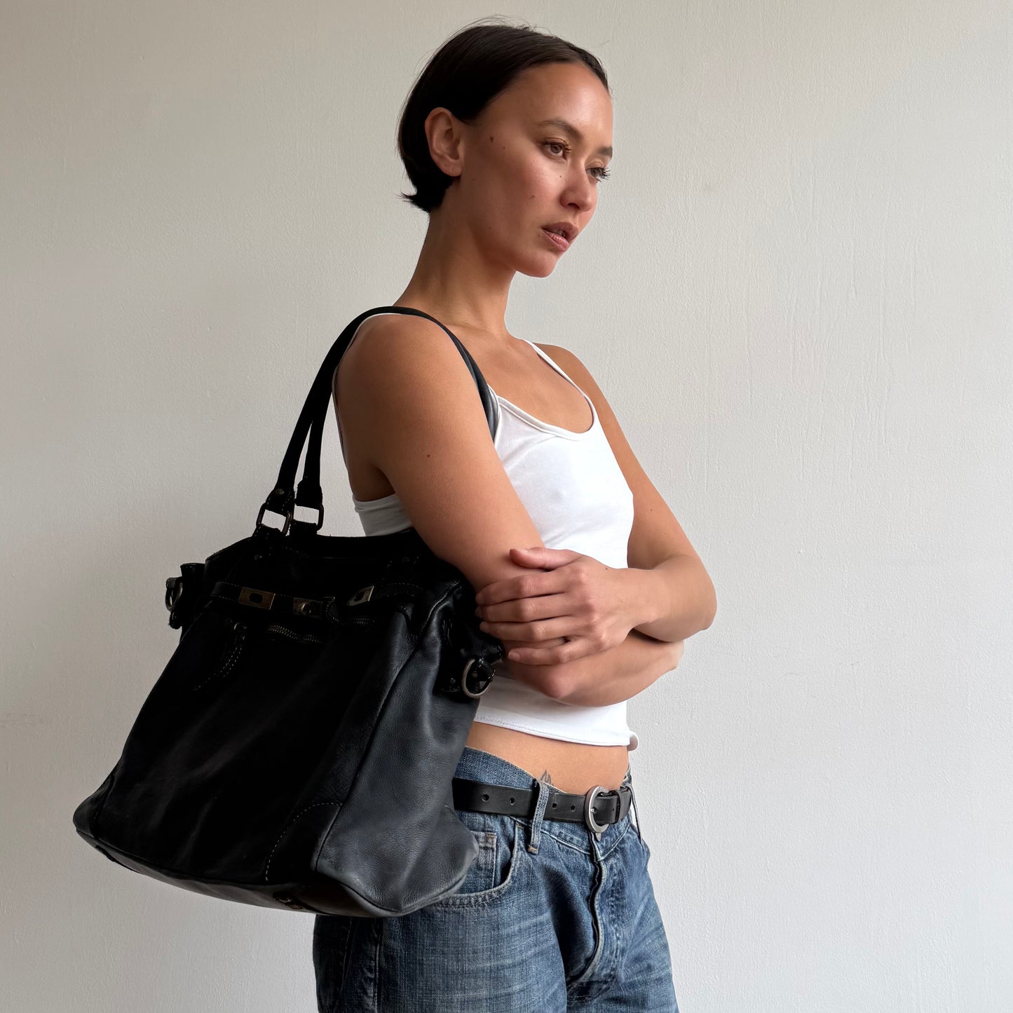 Black leather ‘firkin’ bag - One Size