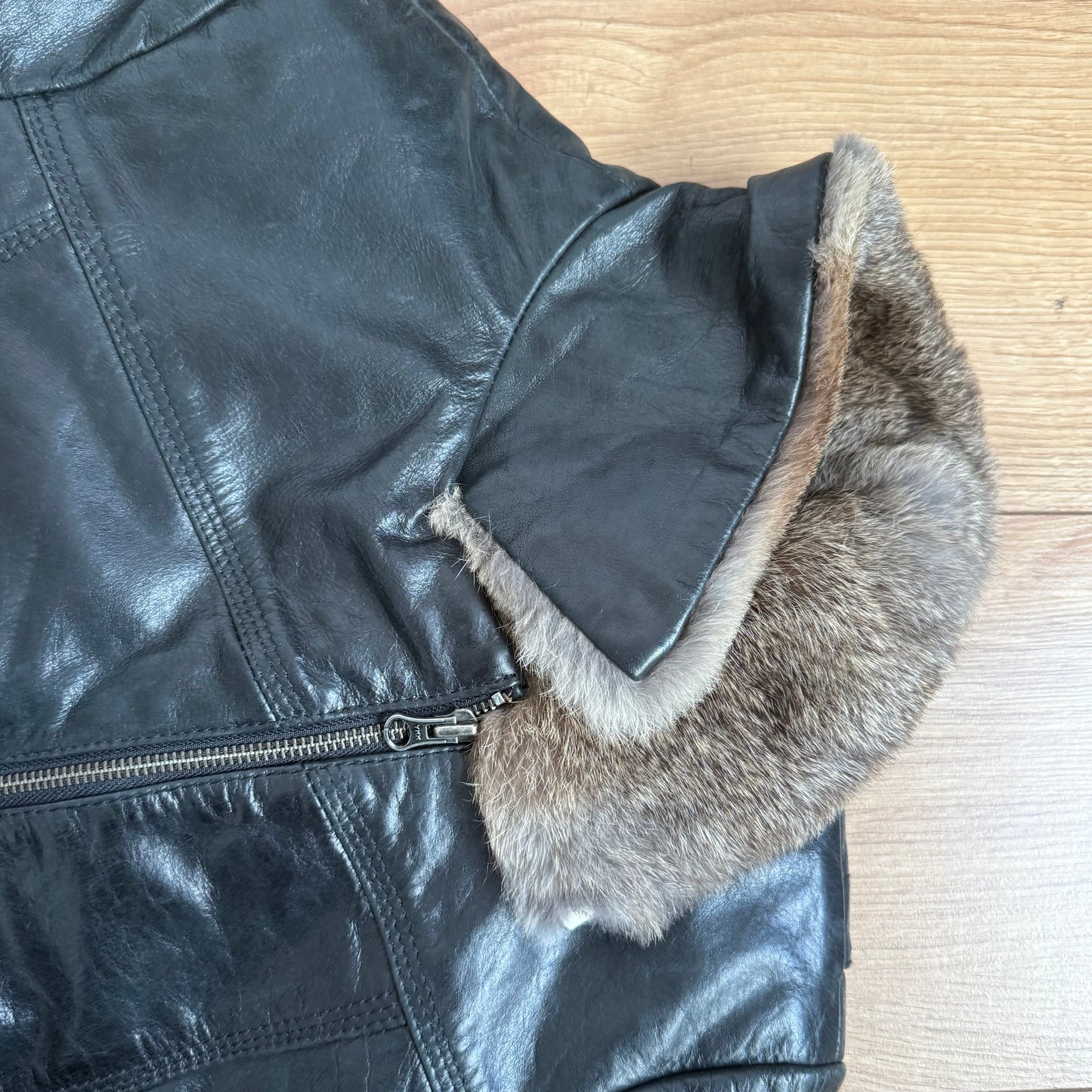 Black leather fur zip jacket - Size M