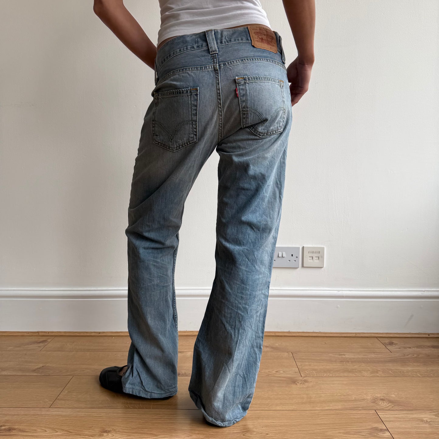 Levi’s 512 bootcut jeans - Size 32”