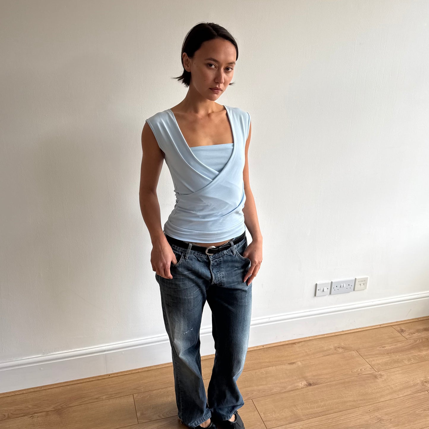 ‘The Keyhole Top’ sleeveless - Sky